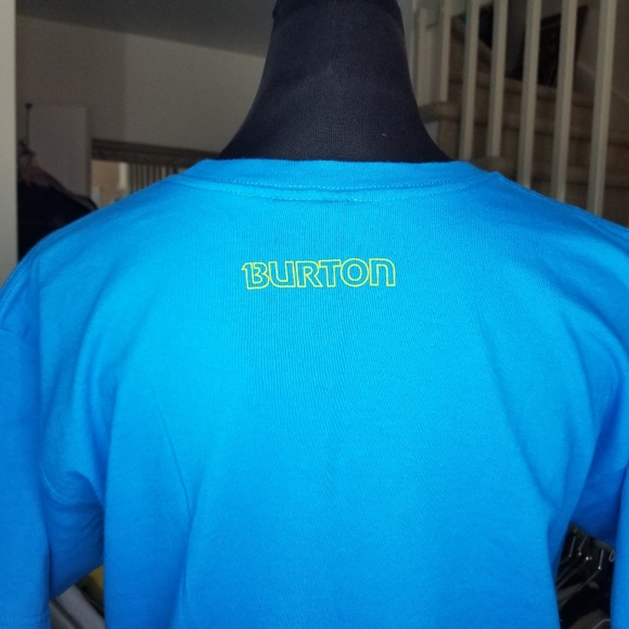 Burton Women's Snowboard Graphic Tee Turquoise Medium - Like New - Picture 5 of 7